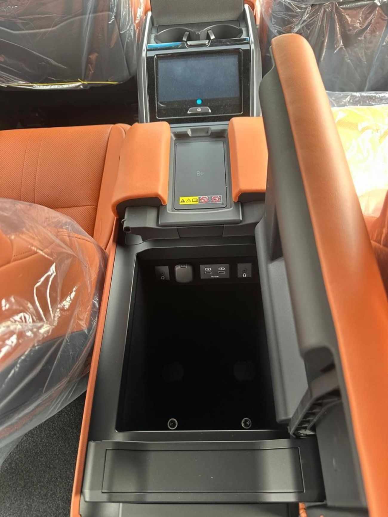 لكزس LX 700h 2025 Lexus LX700h VIP 3.5L AT Hybrid