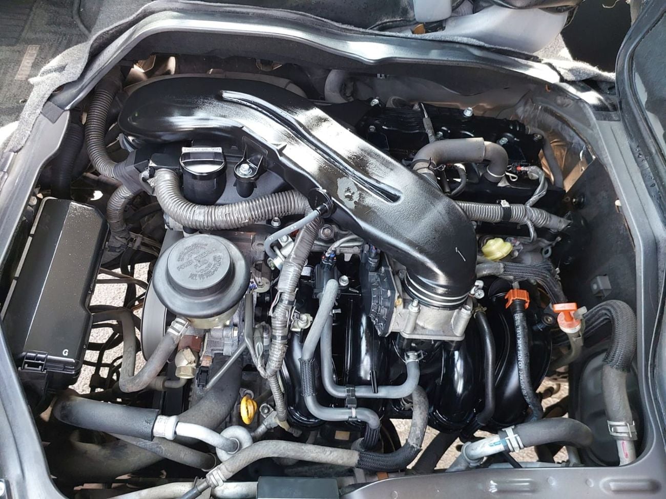 تويوتا هاياس TOYOTA HIACE VAN RHD 2004 MODEL 2.0 L PETROL AUTOMATIC(PM02513)