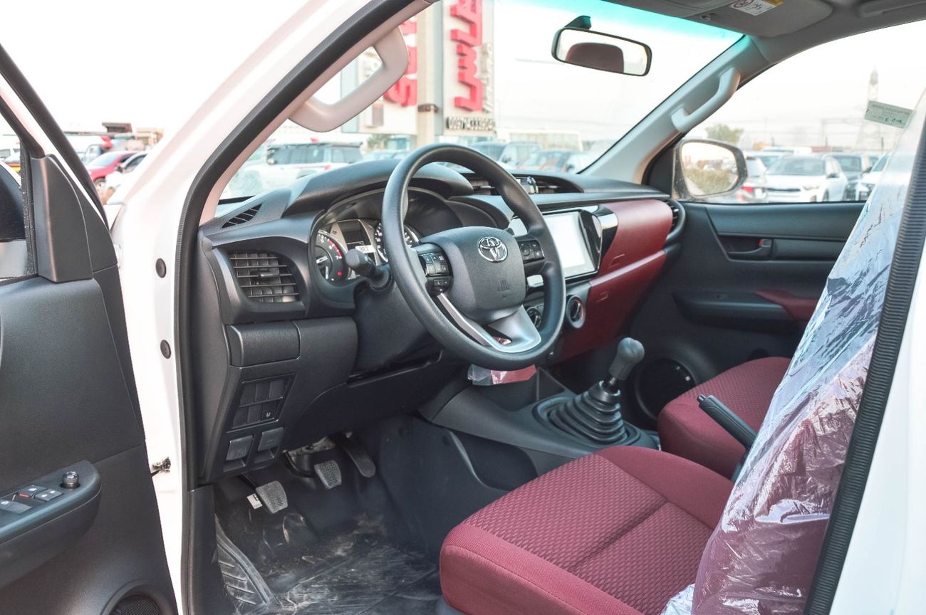 تويوتا هيلوكس TOYOTA HILUX 2.7L 4WD PETROL MT SC PICKUP 2026