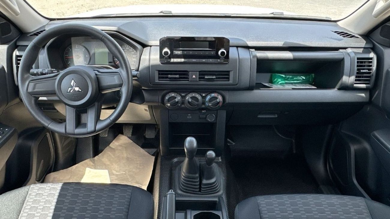 Mitsubishi L200 2.4L DC 4WD GL NEW FACE 5MT