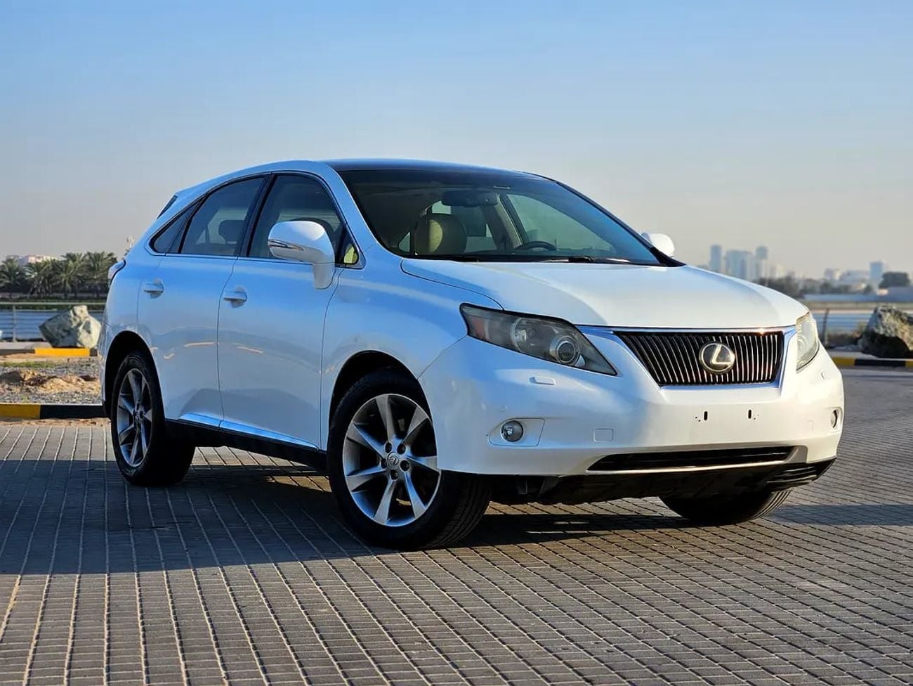لكزس RX 350 RX GCC Premium Full Option Top With Panoramic Roof Immaculate Condition Inside Out
