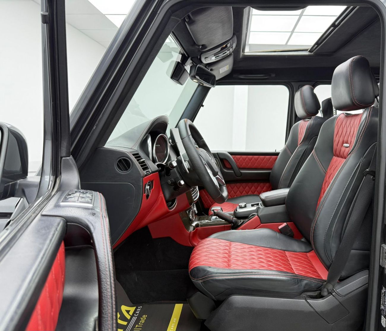 Mercedes-Benz G 63 AMG Std 5.5L 2018 Mercedes Benz G63 AMG, Warranty, Mercedes Service History, Excellent Condition, GCC