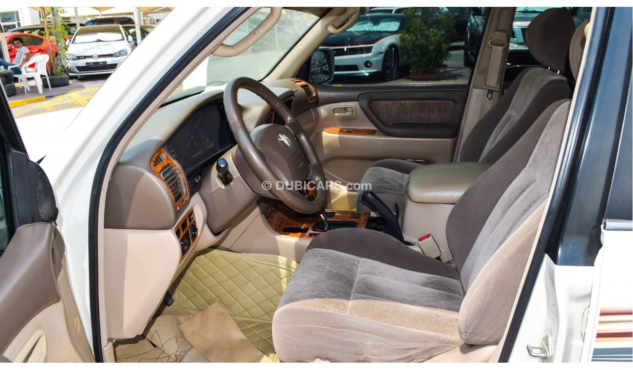 Toyota Land Cruiser VXR V8