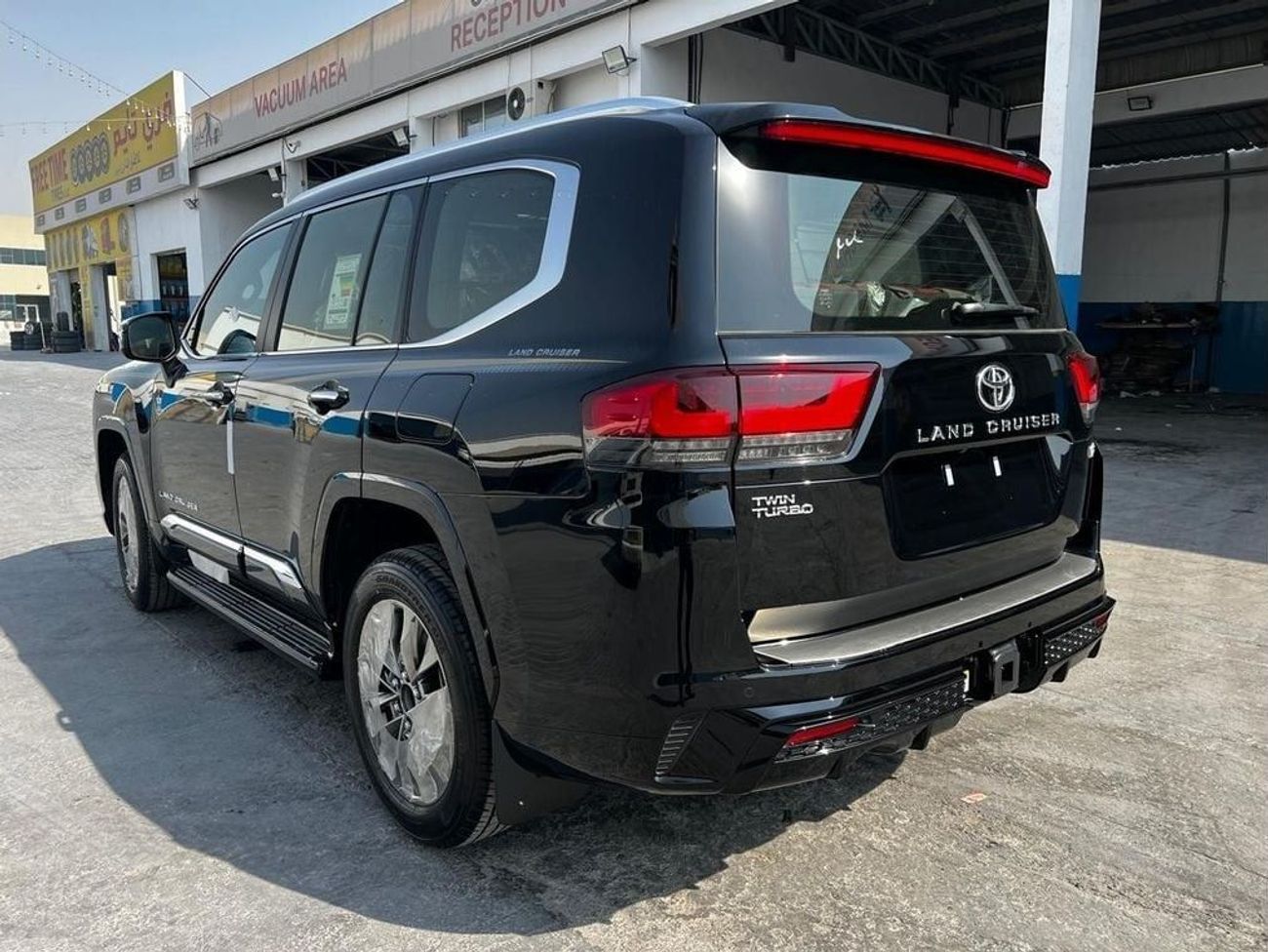 Toyota Land Cruiser 3.5L VXR FULL OPTION 2024