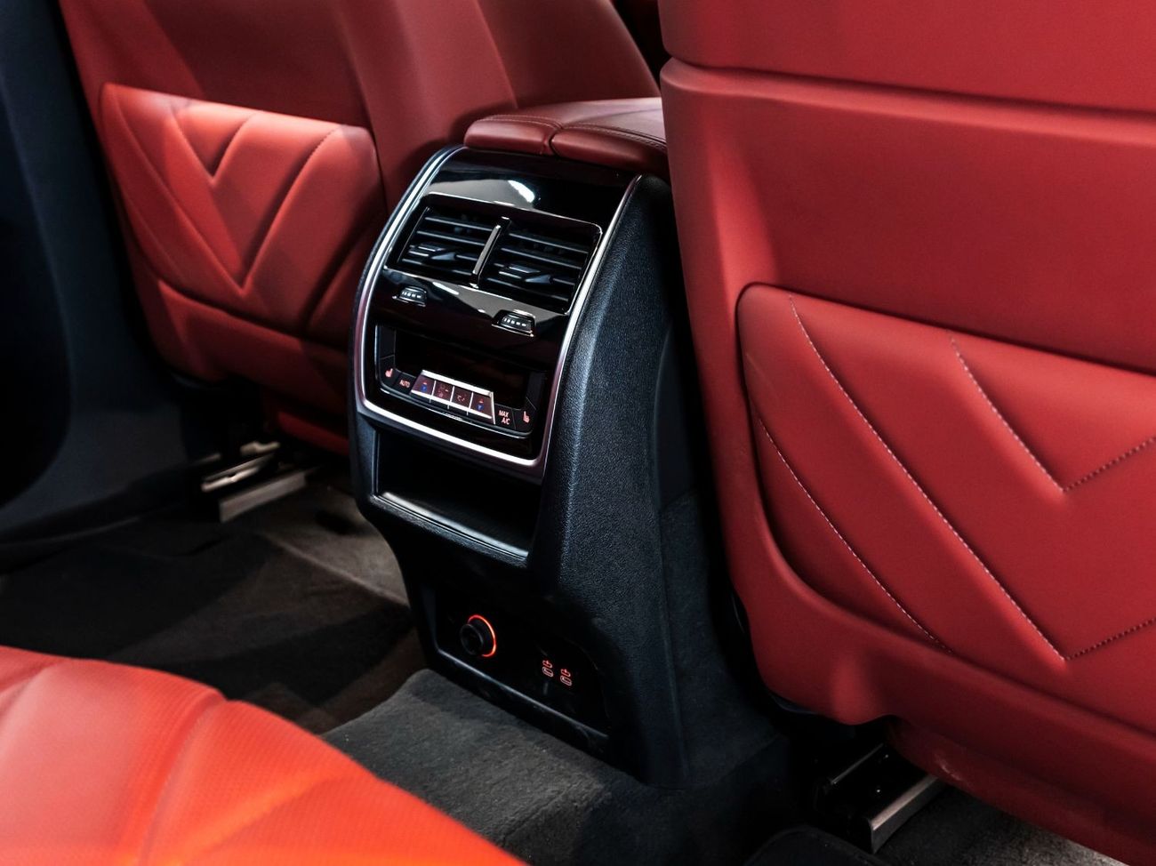 بي أم دبليو XM 2023 BMW XM, Warranty Until April 2025, Service Contract Until April 2027, Low KM, GCC