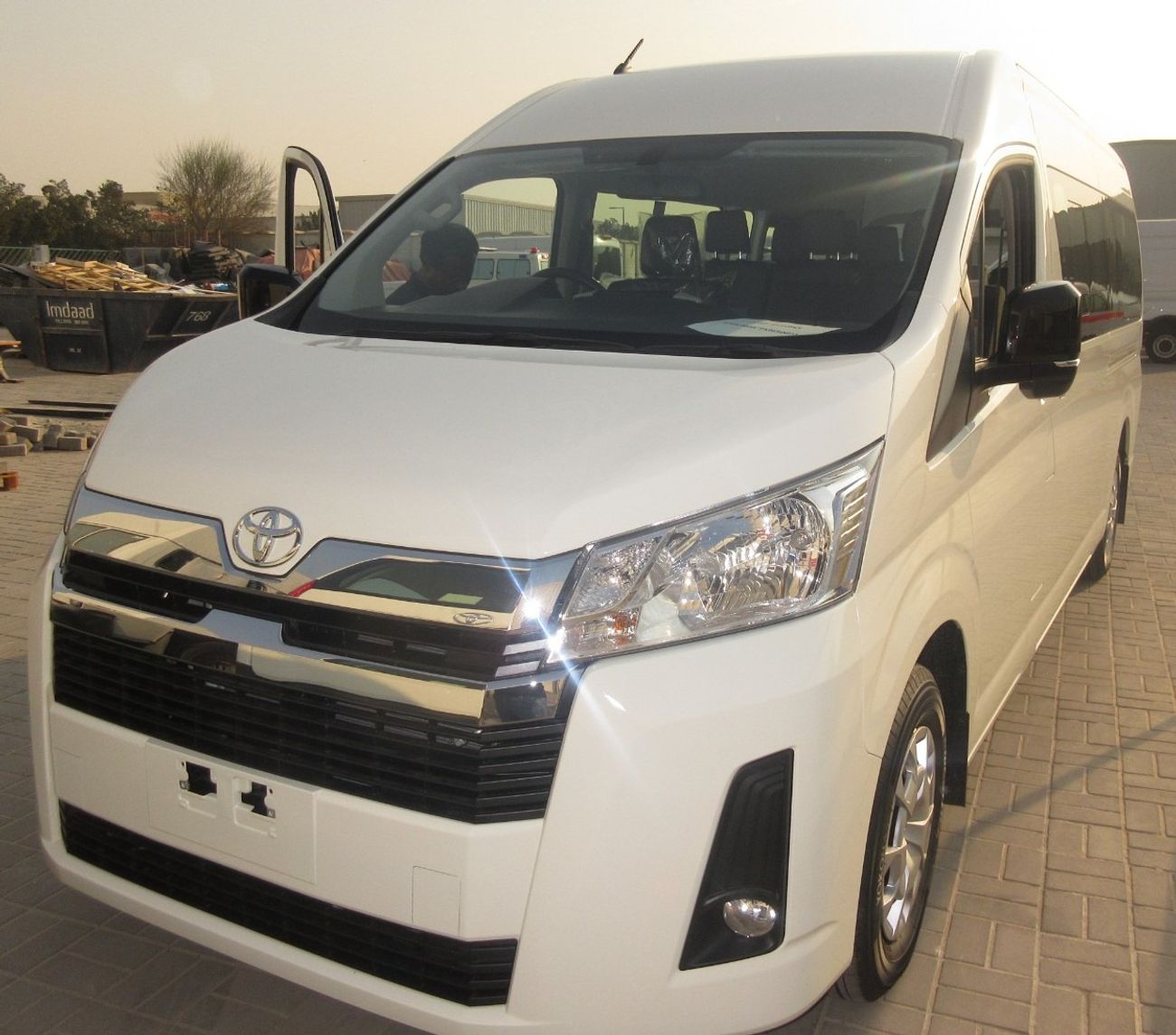 تويوتا هاياس DLS -High Roof Commuter 2.8L A/T (FOR EXPORT ONLY)