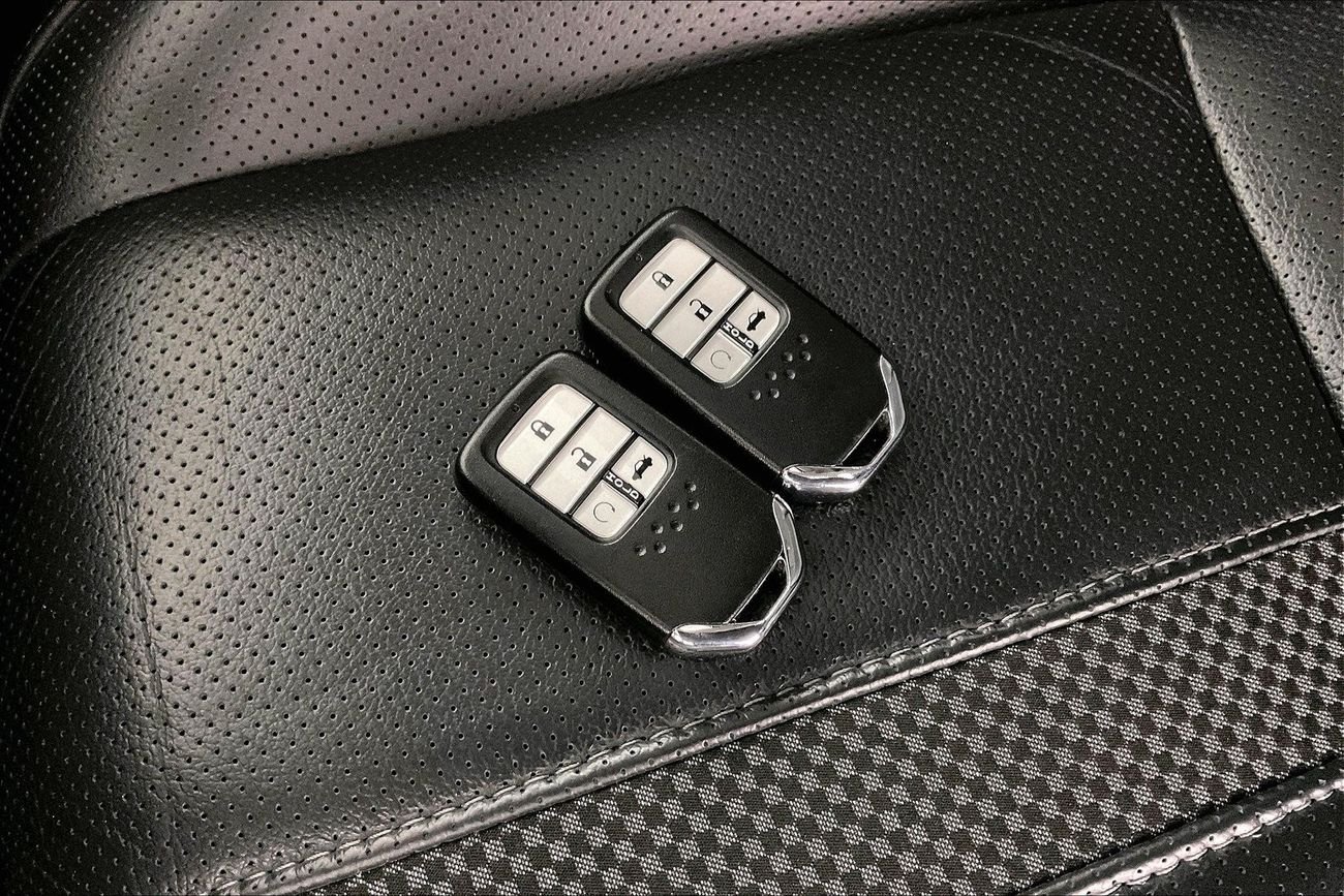 هوندا سيفيك RS | عرض العيد الحصري | خالية من أضرار الفيضانات