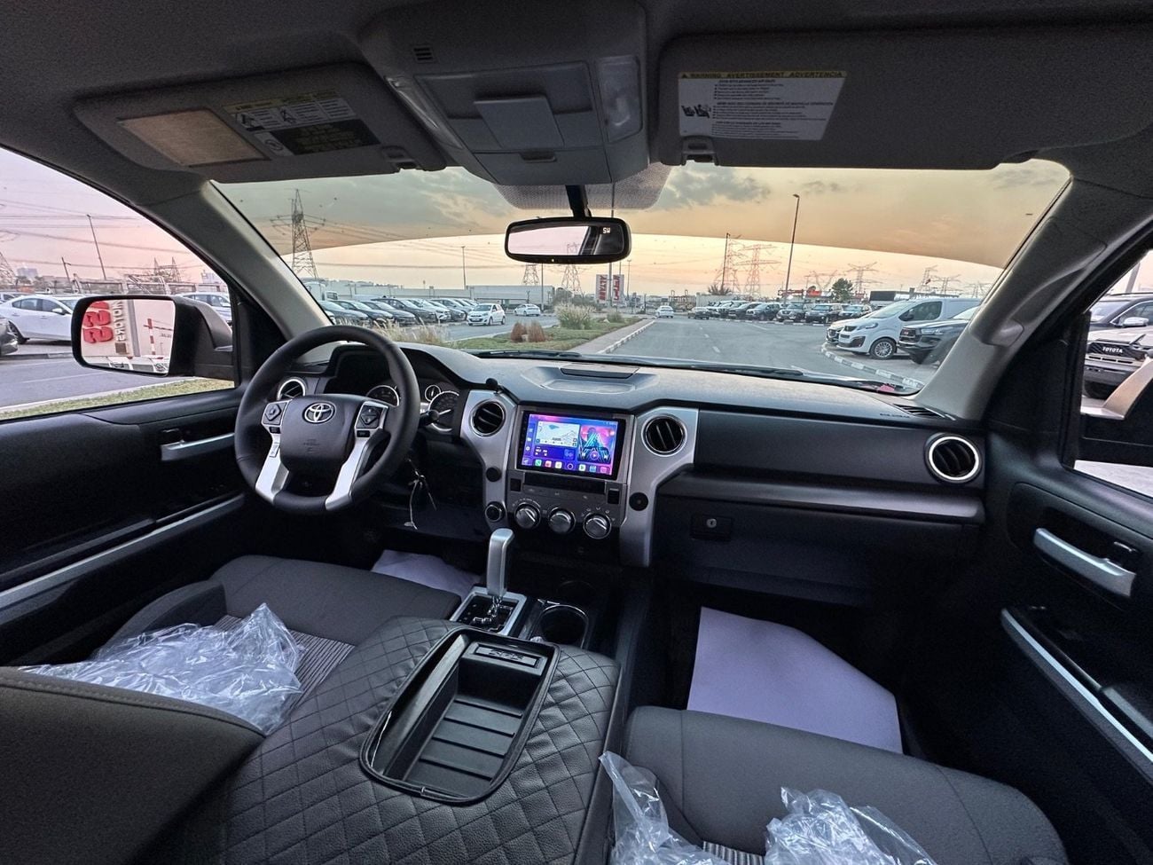 Toyota Tundra STD (NON GCC) Std 5.7L