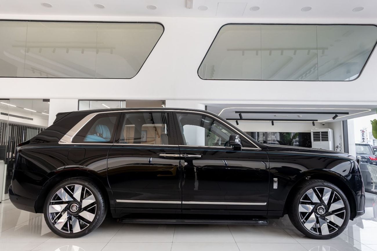 Rolls Royce Cullinan ROLLS-ROYCE CULLINAN | WARRANTY AVAILABLE PITSTOP 360AGMC | SILVER BADGE | BESPOKE TURQUOISE LEATHER