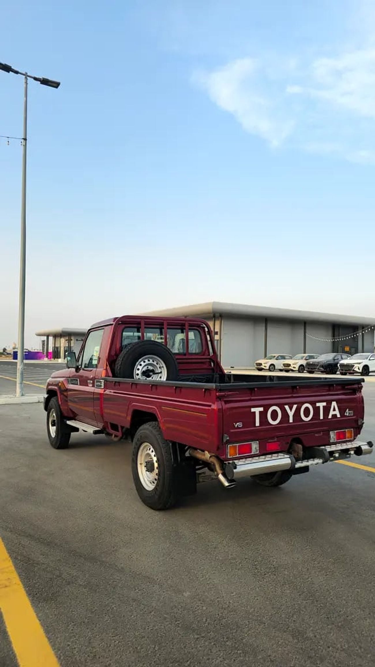 Toyota Land Cruiser 70 LC79 LX GCC Specs