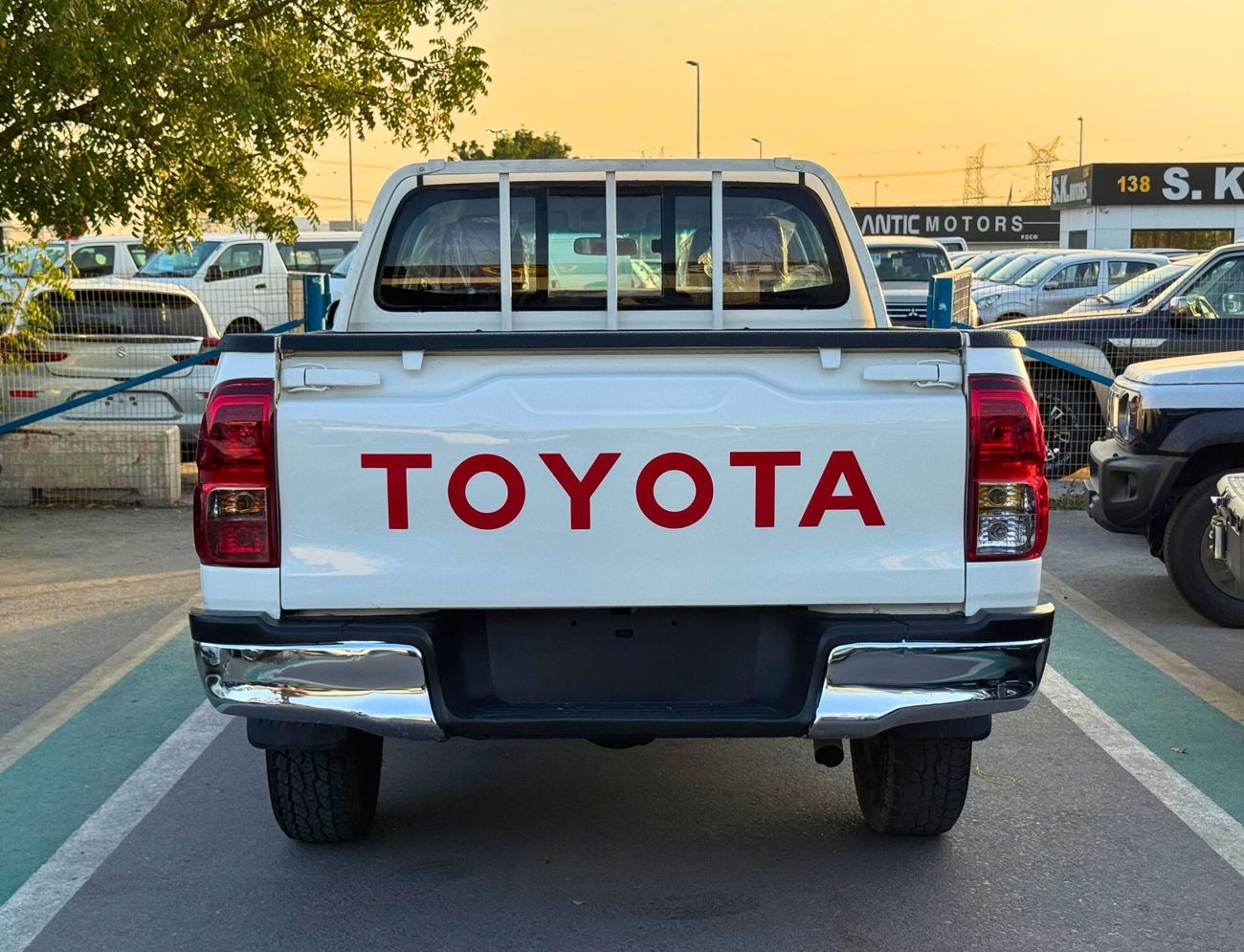 تويوتا هيلوكس DIESEL/ A/T / 4WD/ / EXPORT ONLY / LOT#85555