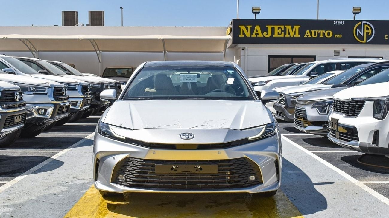 Toyota Camry LE  HEV 2.5L Hybrid