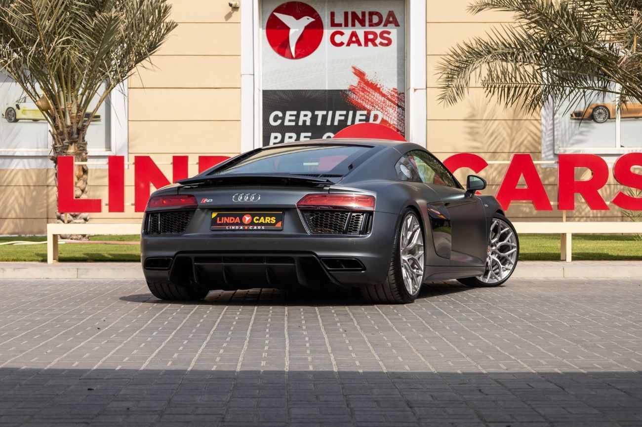 Audi R8 V10 RWD 5.2L (562 HP)