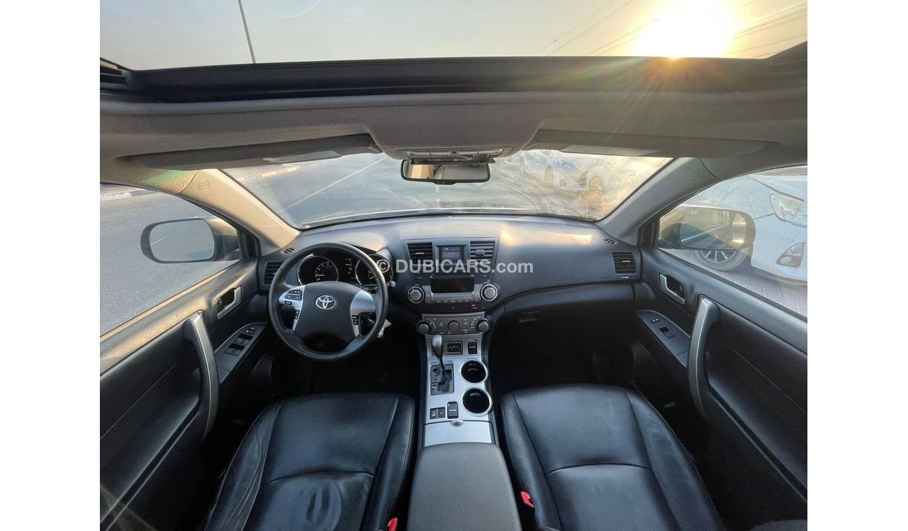 Toyota Highlander 2012 Toyota Highlander 4x4 / EXPORT ONLY/ فقط للتصدير