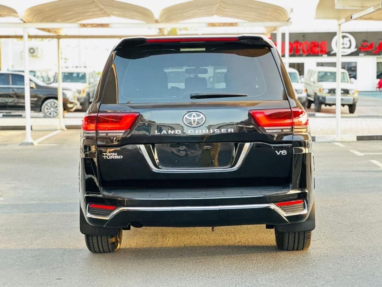 Toyota Land Cruiser GXR Toyota Landcruiser 2019 Facelift 2024 V6