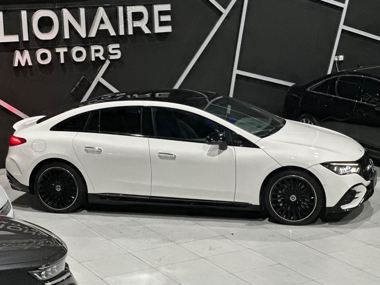 مرسيدس بنز EQE 350+ Premium +