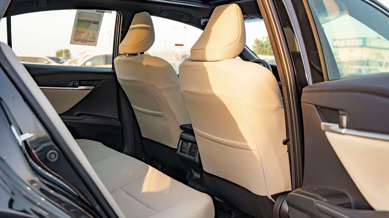 تويوتا كامري 2025 Toyota Camry 2.5L Hybrid with Panoramic Sunroof (Black)