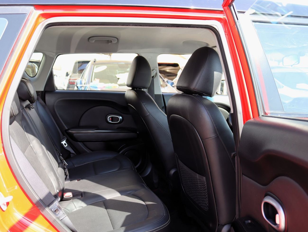 Kia Soul EX ACCIDENTS FREE - GCC - 2000 CC - FULL OPTION WITHOUT SUNROOF - PERFECT CONDITION INSIDE OUT