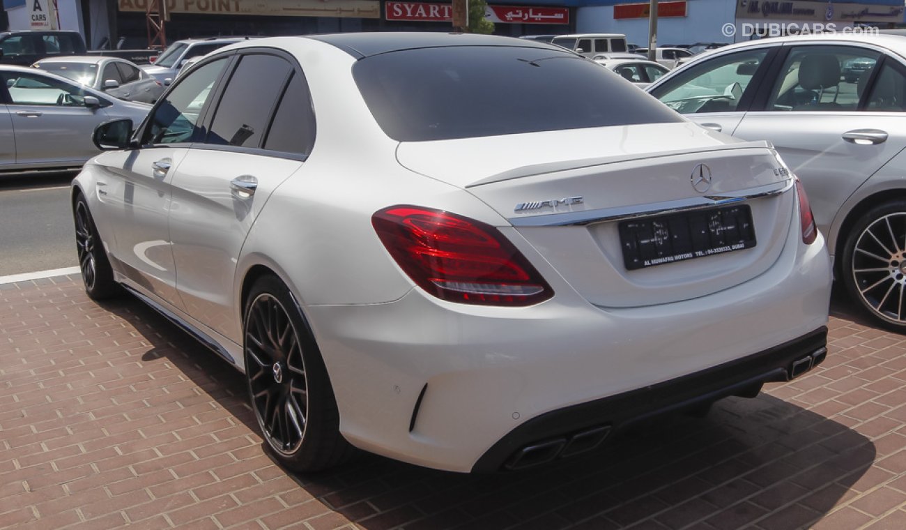 مرسيدس بنز C 63 AMG S V8 Biturbo