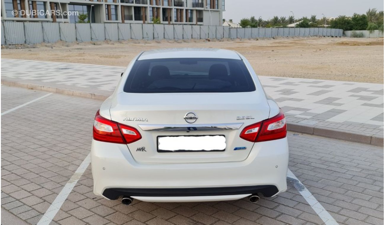 نيسان ألتيما SL, 2.5L