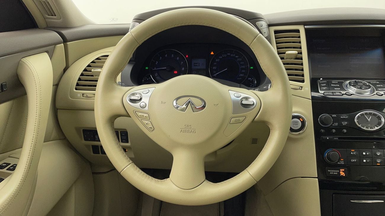 إنفينيتي QX70 LUXURY 3.7 | بدون دفعة مقدمة | اختبار القيادة في المنزل