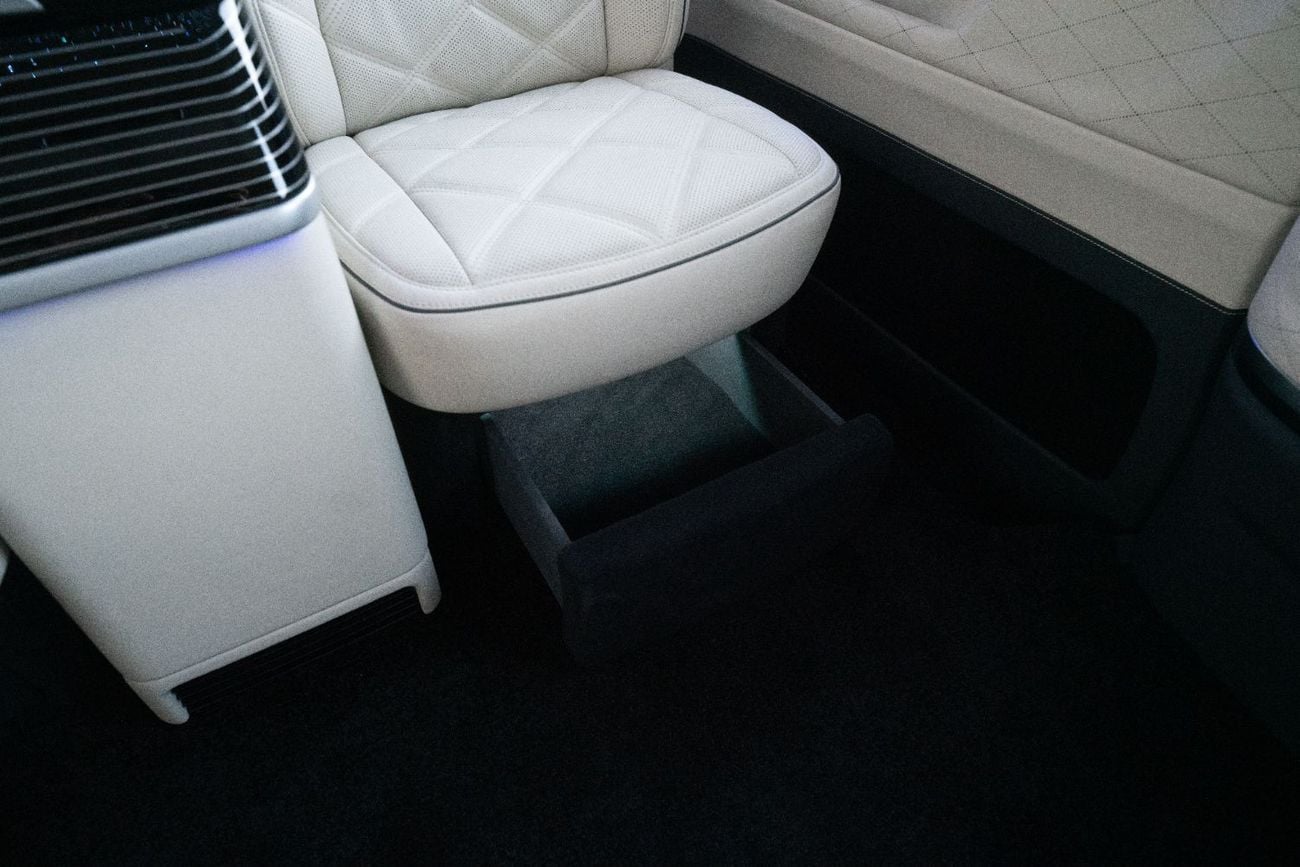 Mercedes Benz V300 AVANTGARDE MBS Dreamliner VIP