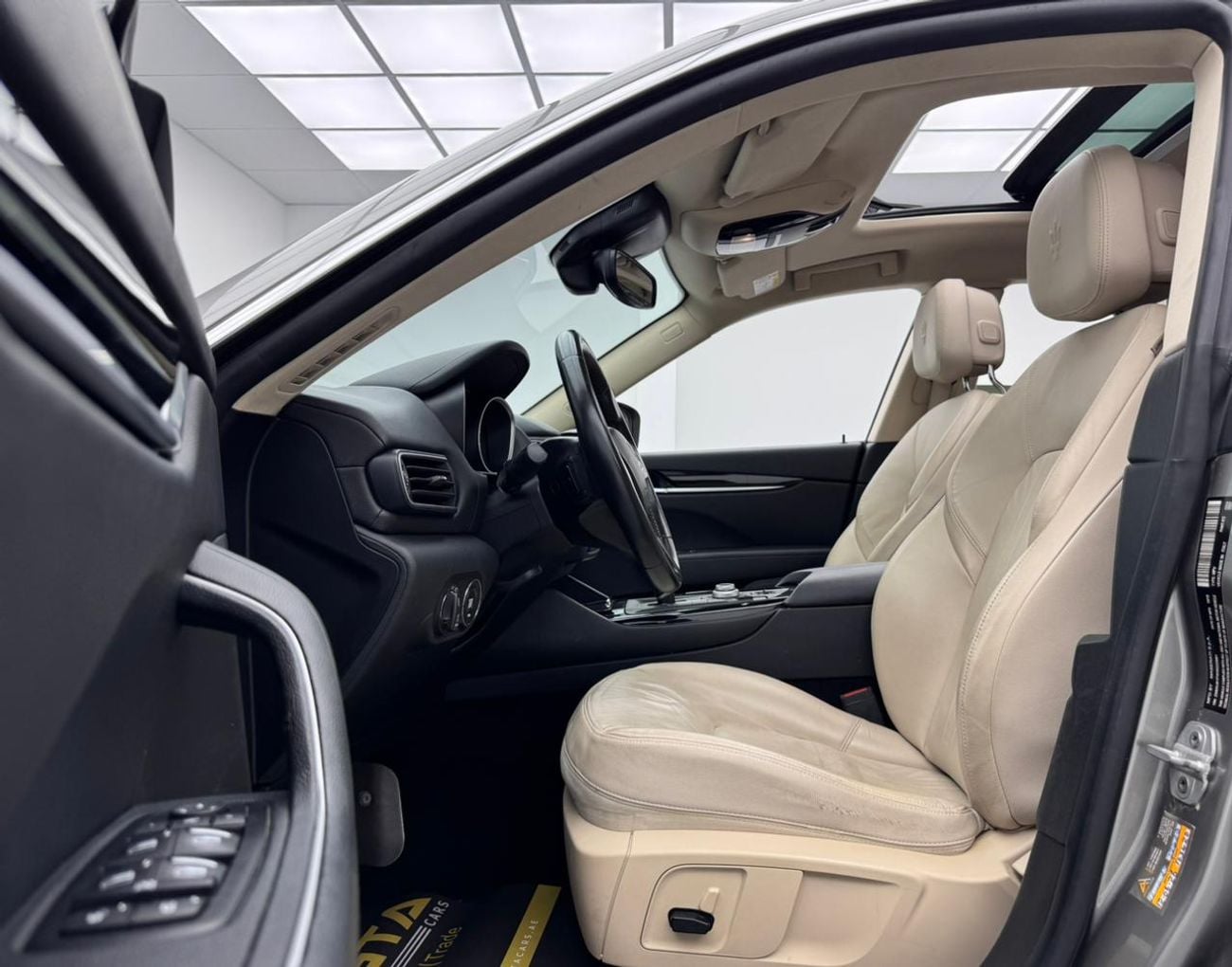 Maserati Levante Std 3.0L (345 HP) 2017 Maserati Levante, Full Maserati Service History, Excellent Condition, GCC