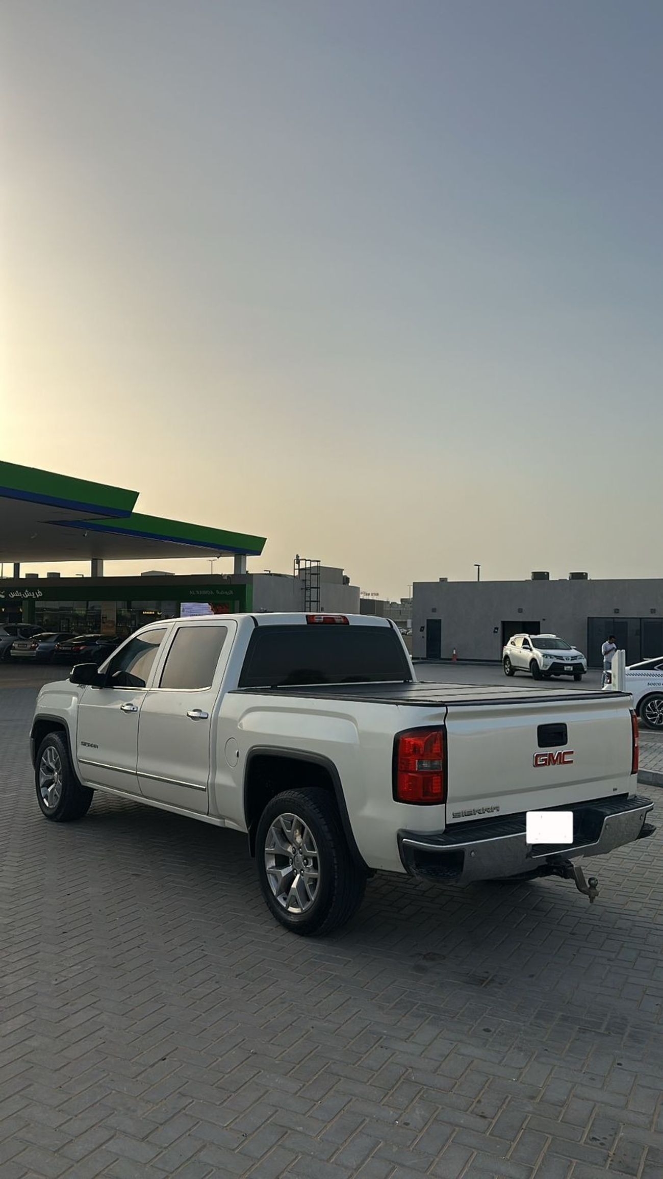 جي أم سي سييرا 1500 SLT 5.3L Crew Cab Utility RWD