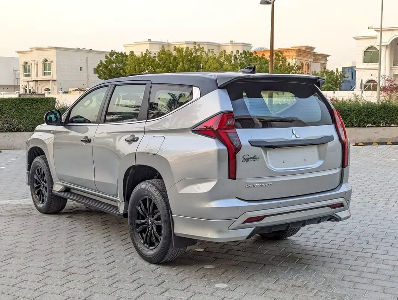 ميتسوبيشي مونتيرو سبورت SIGNATURE EDITION GCC ACCIDENT FREE IN EXCELLENT CONDITION
