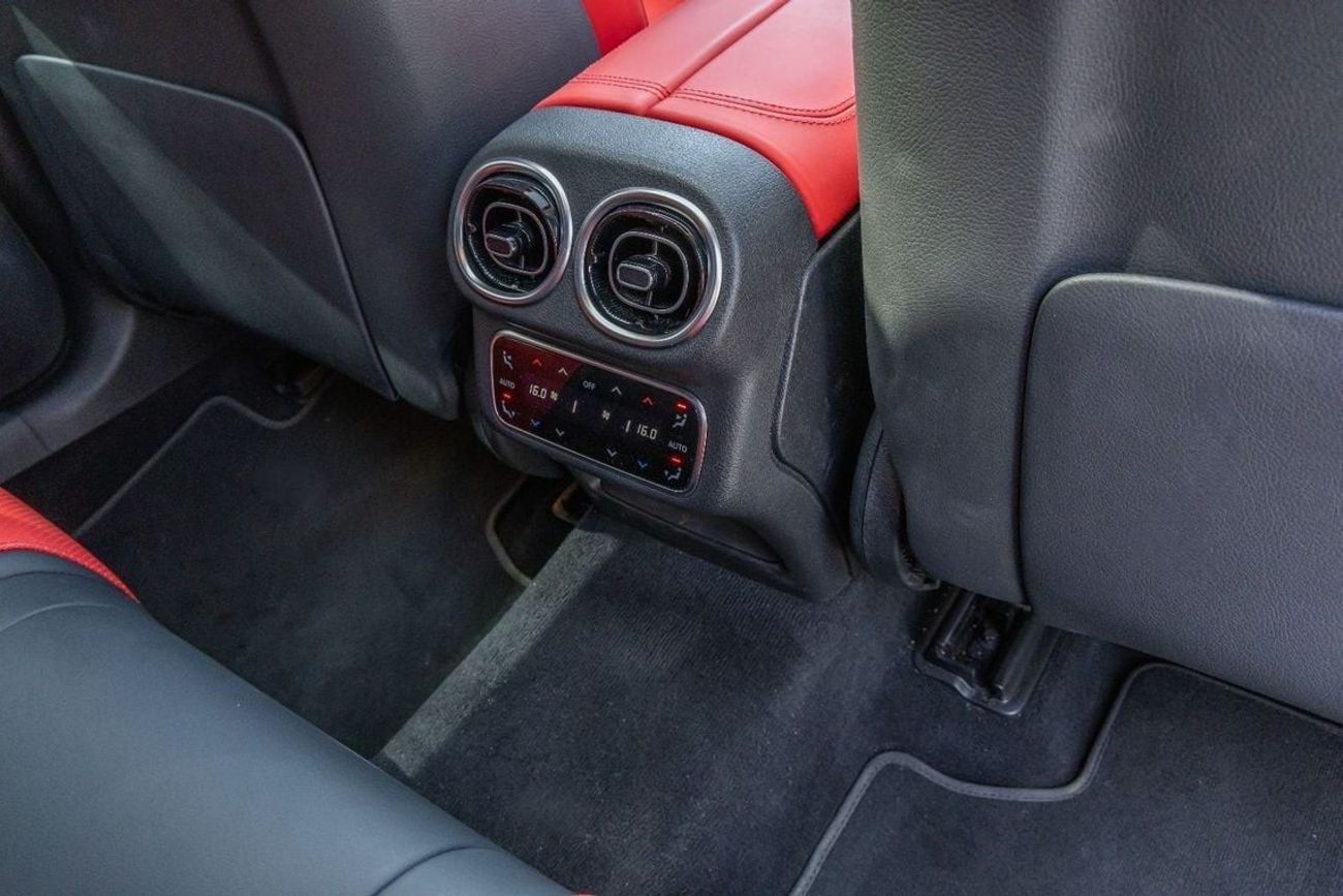 Mercedes-Benz GLC 200 Coupe Mercedes GLC200 Coupe - HUD - 4Matic - 2024 Excellent Condition