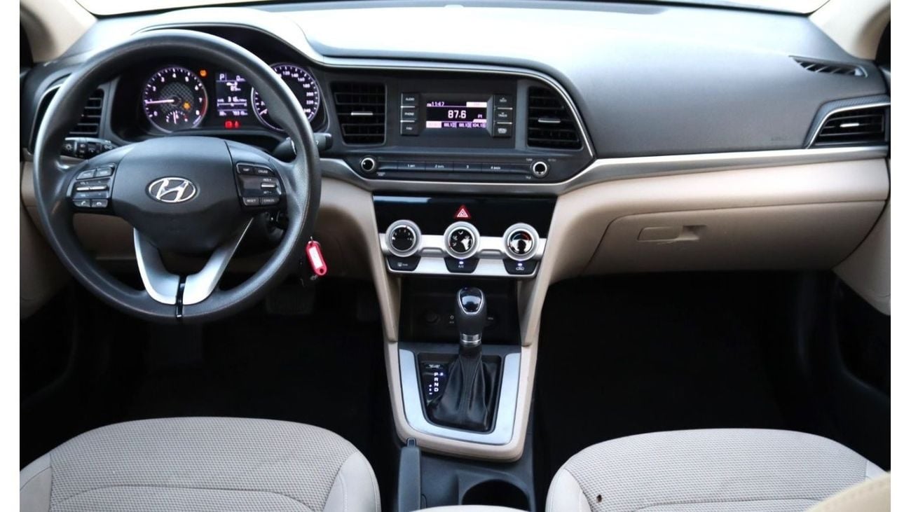 Hyundai Elantra GLS 2019 (GCC ) very good condition without accident