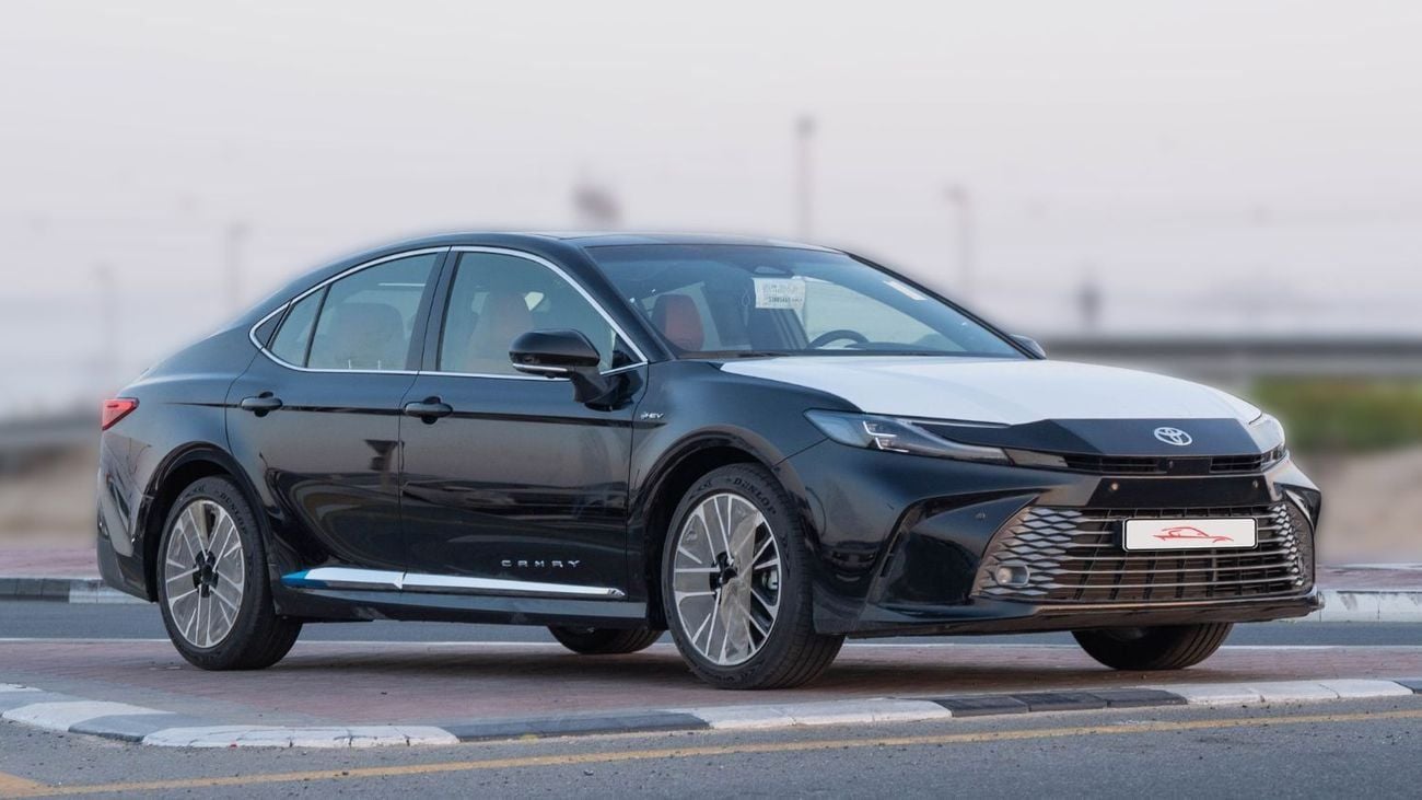 تويوتا كامري 2026 Toyota Camry Lumiere 2.5L AT Hybrid (Black-Tan)