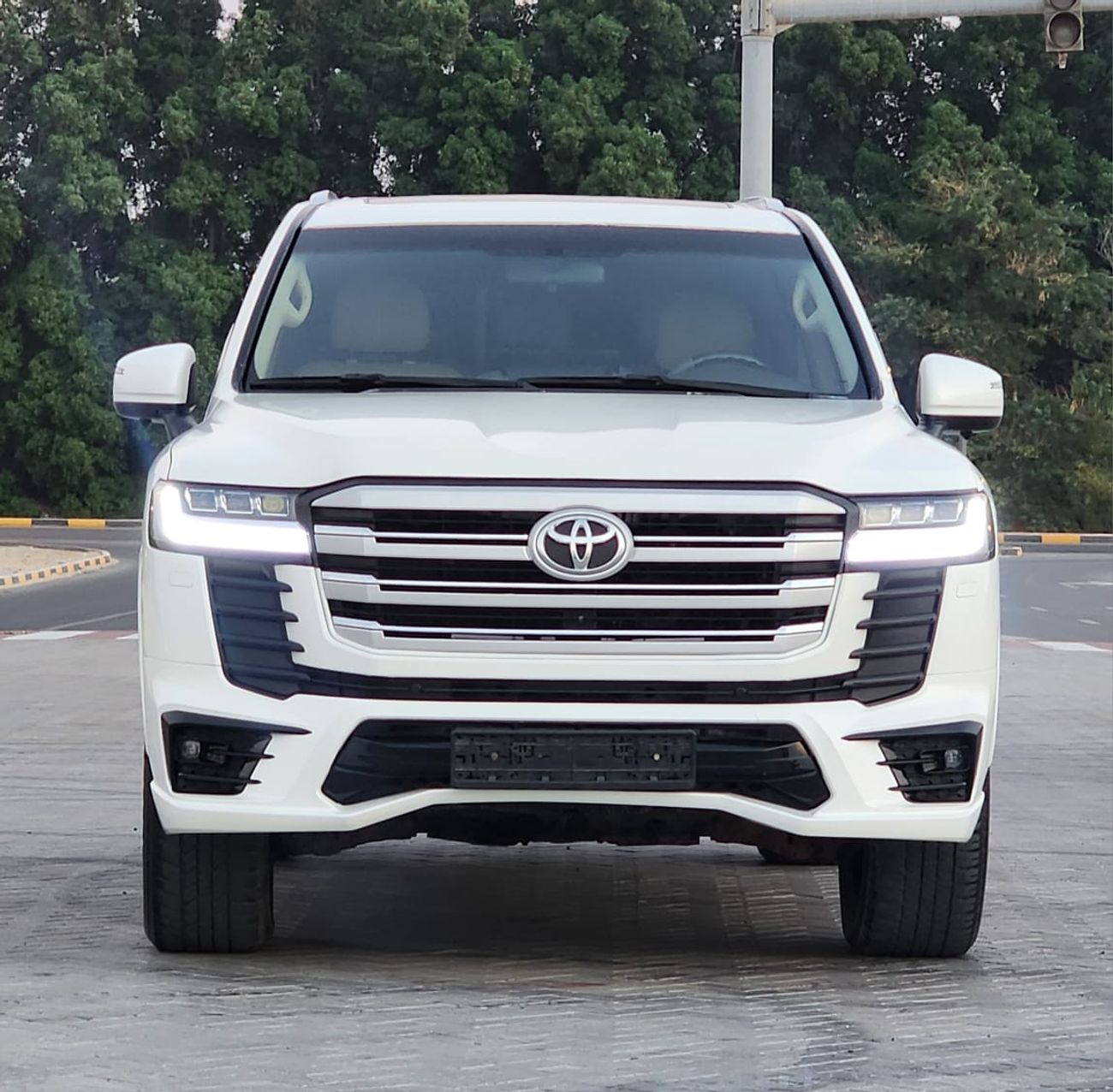 Toyota Land Cruiser GXR V8 MODEL 2014 UPGRADE 2024