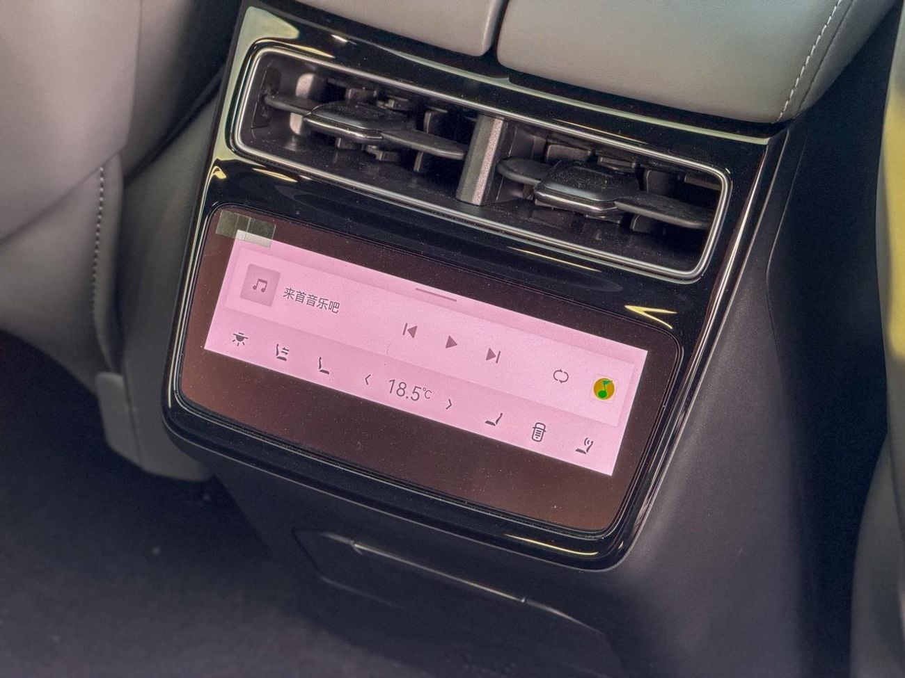 زيكر 001 Long Range AWD