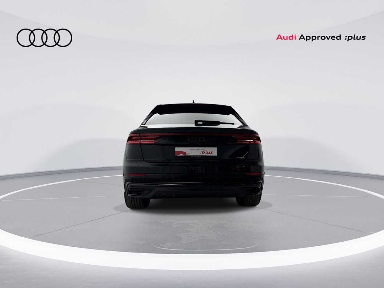 أودي Q8 55 TFSI quattro (340 HP) Q8 55 TFSI quat 340hp Luxury (Ref# 38605)