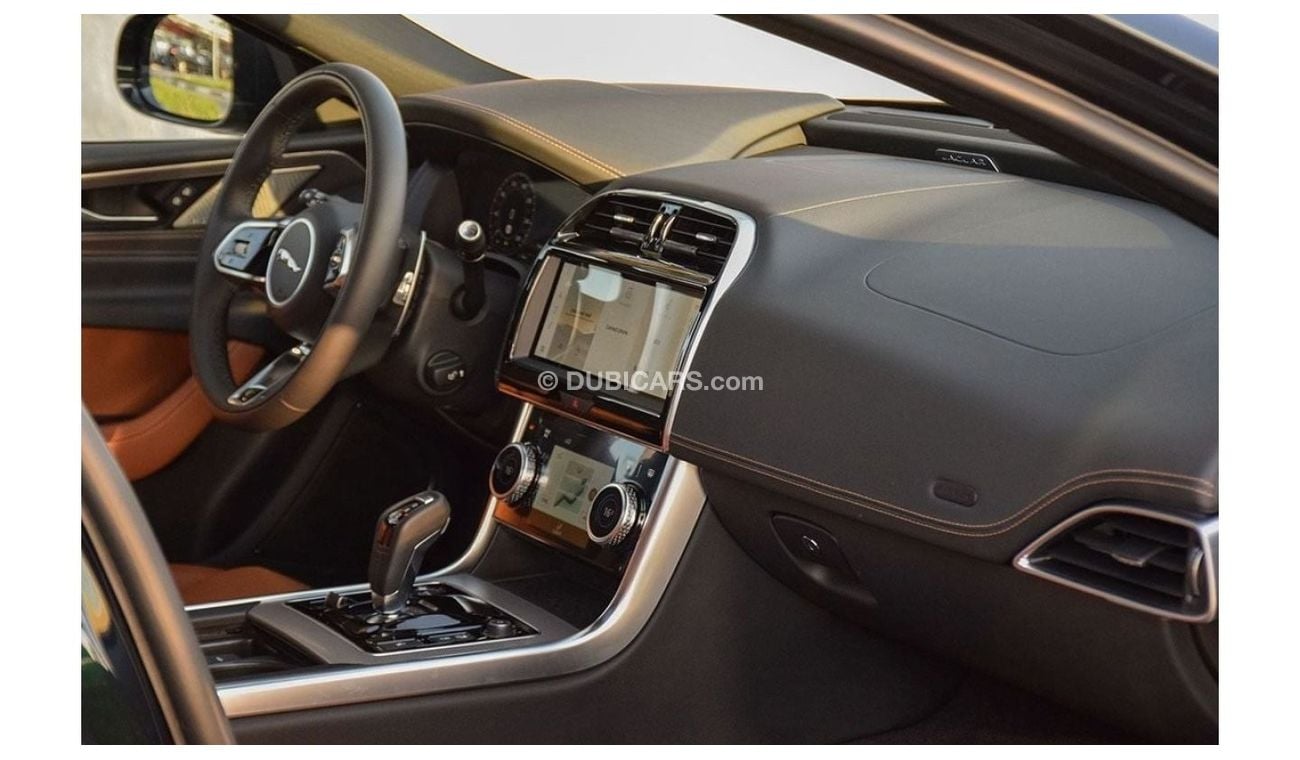 Jaguar XE (P250) R-Dynamic