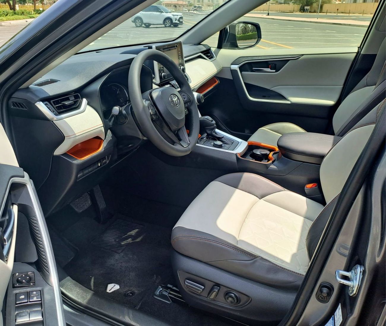 Toyota RAV4 2.5L Adventure 2021 2.5L FULL OPTION GCC (1510/-MONTHLY)