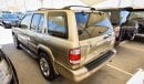 Nissan Pathfinder SE 3.5