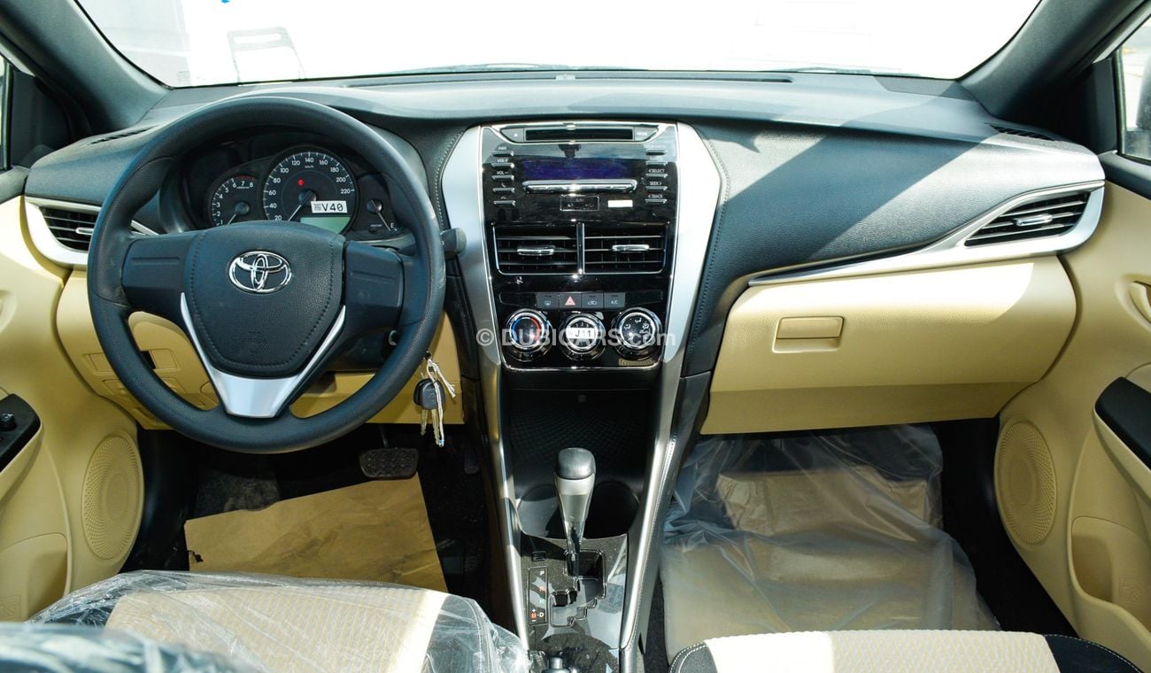Toyota Yaris 1.3L  Hatchback