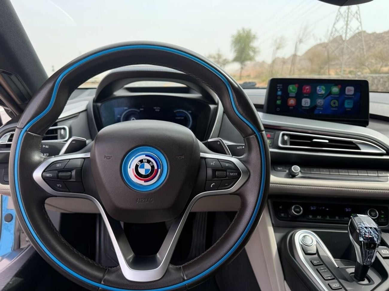 بي أم دبليو i8 STD