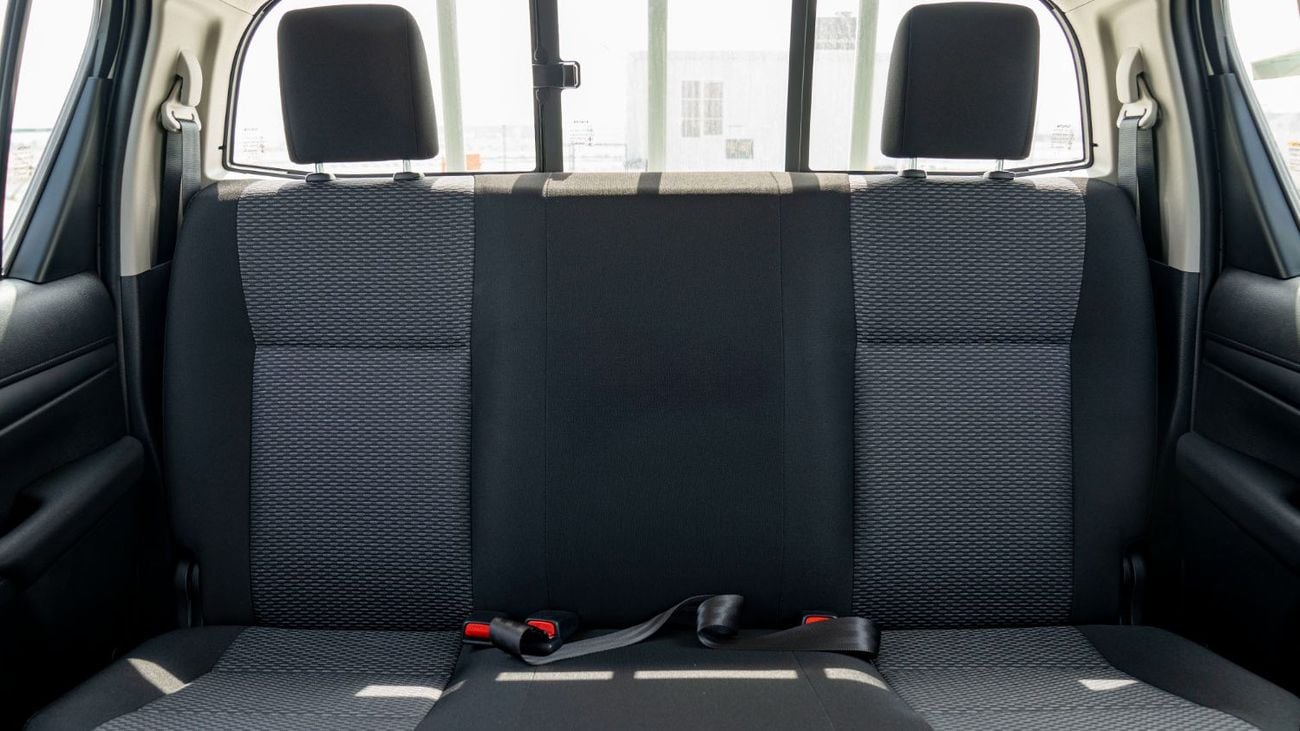 Toyota Hilux AT 2.7 MID OPTION