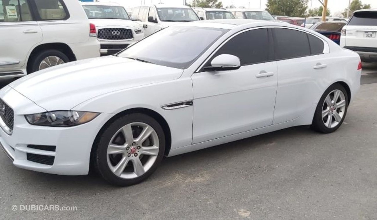 جاغوار XE Jaguar Xe Premium 2017 White 2.0L 40000MI  56000AED