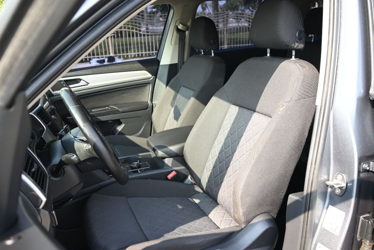 Volkswagen Teramont Trendline 3.6L - 0% DP - GCC SPECS - VOLKSWAGEN TERAMONT 4WD - FIRST OWNER