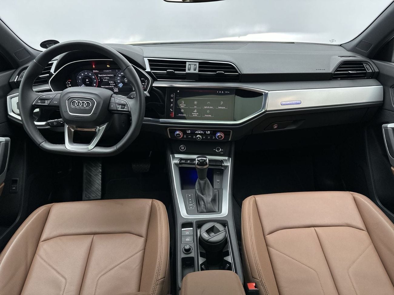 Audi Q3 40 TFSI S-LINE SPORTBACK 40 TFSI quattro 2.0L Sportback 180hp (Ref# 72558)