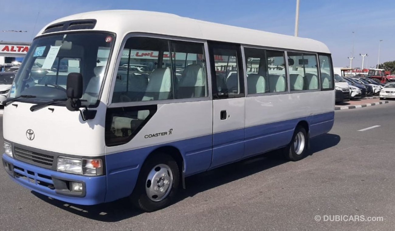 تويوتا كوستر TOYOTA COASTER RIGHT HAND 2002 MODEL 1HZ ENGINE 4.2CC MANUAL TRANSMISSION 29 SEAT DOUBLE TIRE