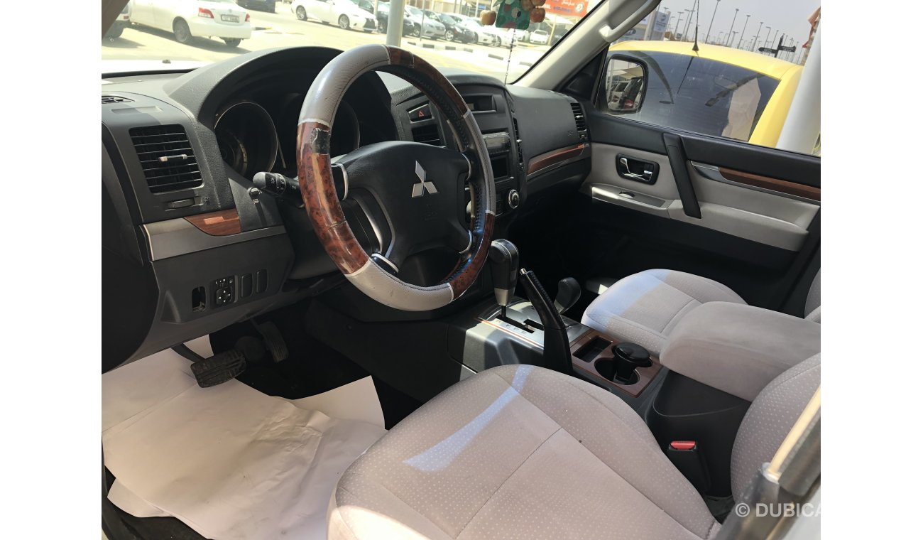 ميتسوبيشي باجيرو Mitsubishi Pajero V6, model:2007. Excellent Condition