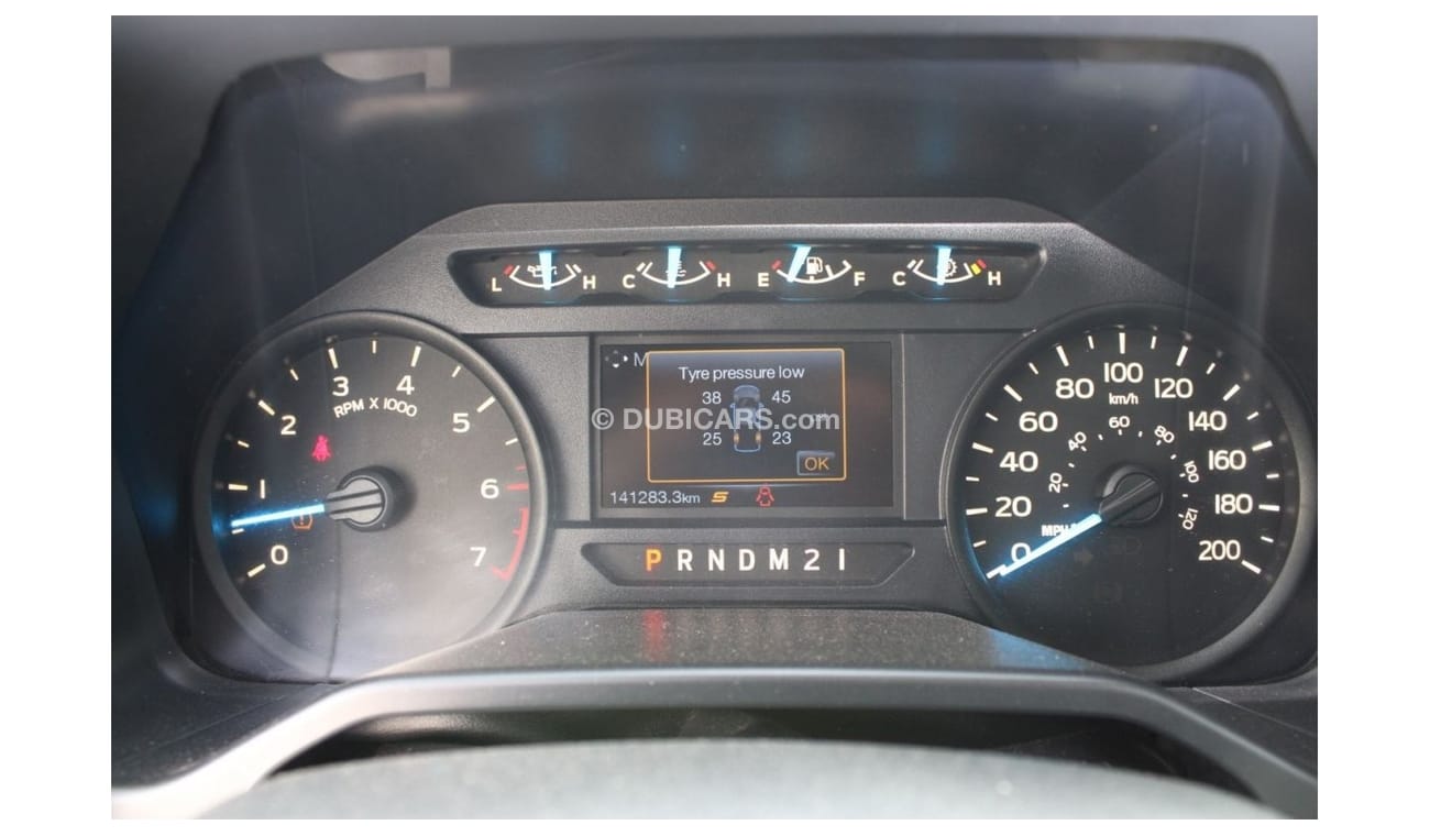 فورد F 150 فورد F150 2015 خليجي بحالة ممتازة بدون حوادث نظيفه جدا من الداخل والخارج