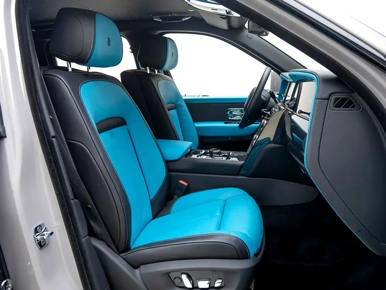 رولز رويس كولينان Black Badge