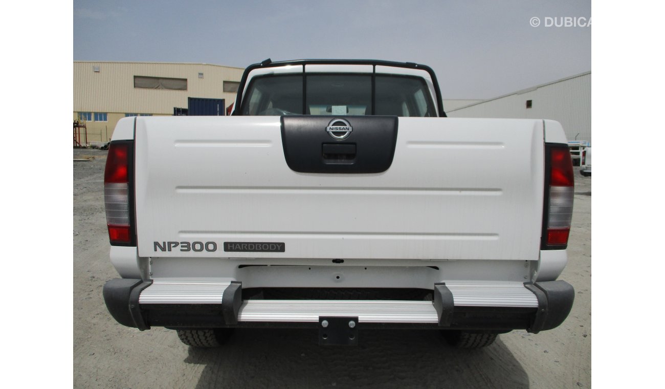 Nissan NP 300 - LHD - 2.5L DIESEL DOUBLE CAB 4 X 4 STD - MNL