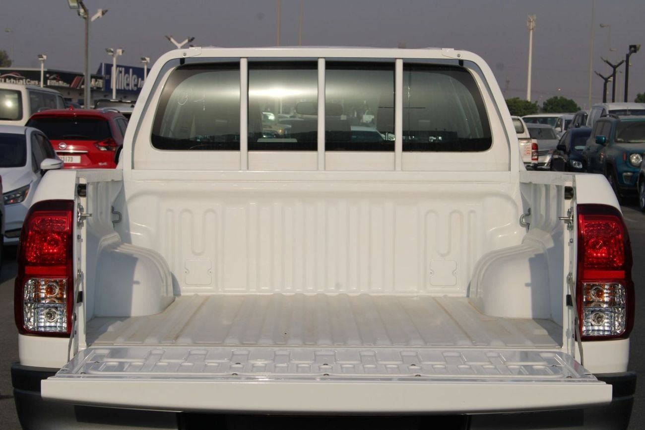 Toyota Hilux Only for Nigeria LHD Double Cabin Utility Pickup 2.7L V4 2TR Petrol engine Automatic Gear 4WD 5 Seat